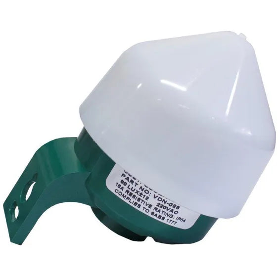 CBI Conduit Entry model day/night switch - 16 Amp resistive