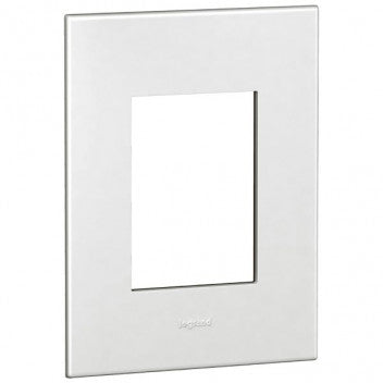 ARTEOR 4X2 VERT PLATE 3MOD WHT 575270